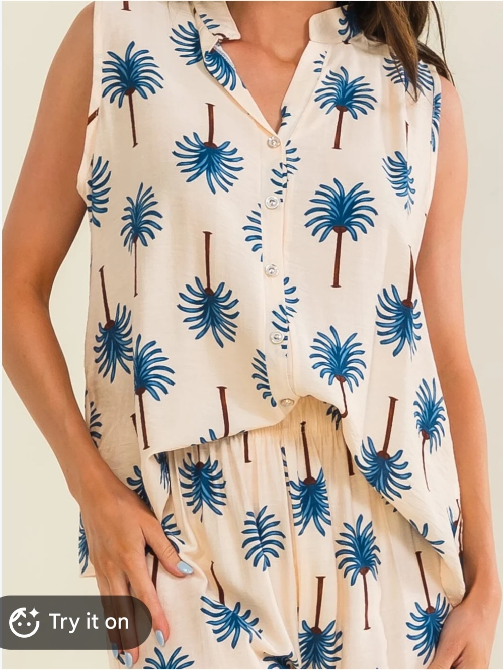 NWT Beulah Style Cream Sleeveless Button-Front Top with Blue Palm Print SIZE M/L